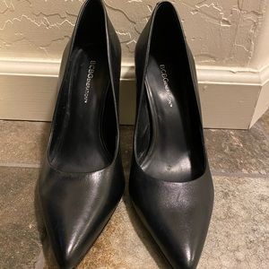 BCBG Point Toe Heels Size 8